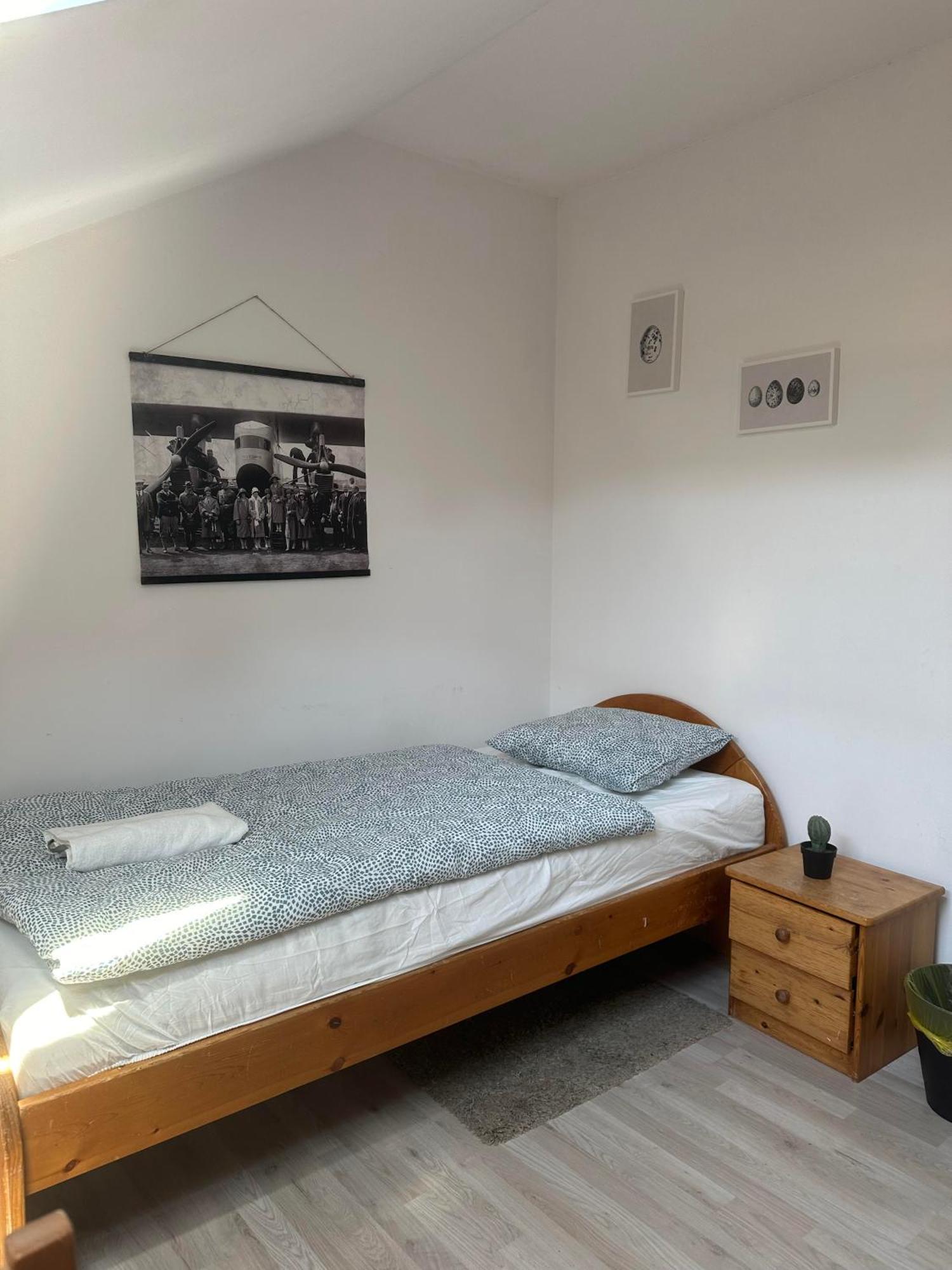 A Private Room In City Center In Pozsony Kültér fotó